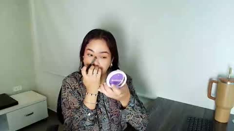 Victoria online show from November 2025 10:49:01 AM