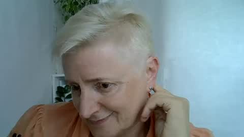 Snapshot of vea_motty chatting on July 2026 12:53:02 PM vea_motty online show from July 2026 12:53:02 PM