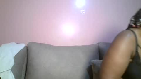 vee_quest online show from August 2026 06:39:01 PM