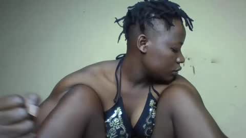 Vee tommy online show from December 2024 03:21:02 AM