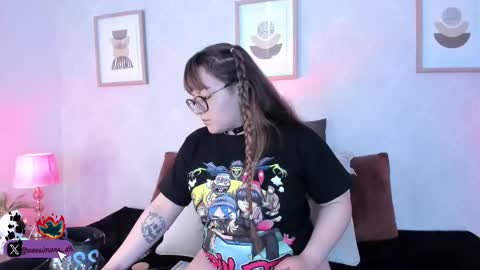 Vee Simons online show from September 2025 08:33:02 PM