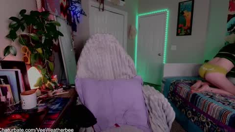 Violet Weatherbee online show from December 2024 02:28:01 AM