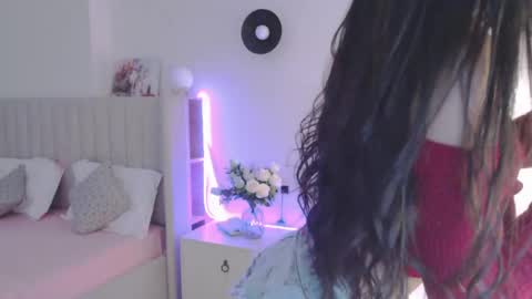 VeliaSai online show from June 2026 03:01:01 AM