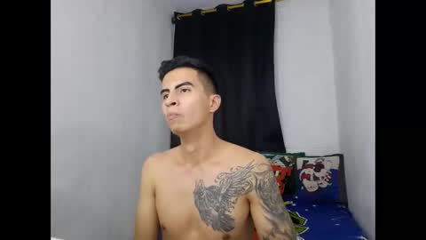 velk_hot1 online show from December 2024 02:51:01 AM