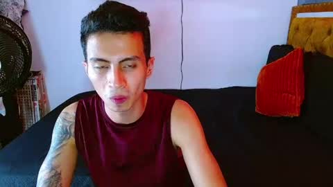 velk_hot1 online show from May 2026 03:33:02 PM