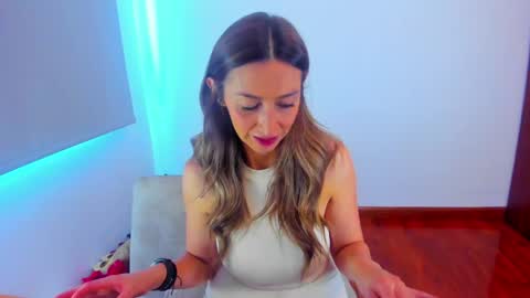 Snapshot of velourmuse chatting on May 2026 06:47:02 PM Sara online show from May 2026 06:47:02 PM