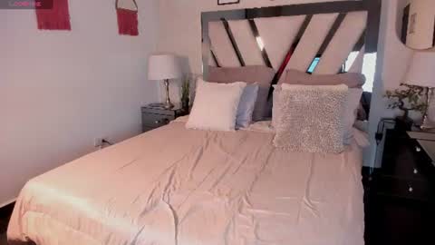Snapshot of veluna_ chatting on July 2026 11:16:02 AM veluna_ online show from July 2026 11:16:02 AM
