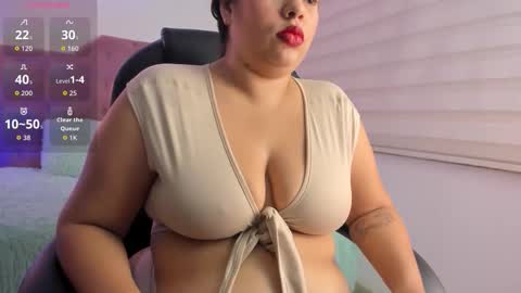 velveet_ online show from October 2025 12:07:02 PM