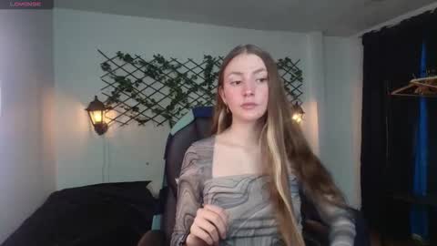 Snapshot of velvet__moon chatting on March 2026 12:22:02 AM Sophi online show from March 2026 12:22:02 AM