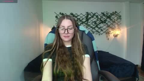 Snapshot of velvet__moon chatting on April 2026 12:52:02 AM Sophi online show from April 2026 12:52:02 AM
