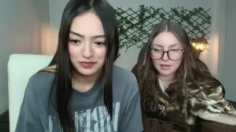 Snapshot of velvet__moon chatting on April 2026 11:31:02 PM Sophi online show from April 2026 11:31:02 PM