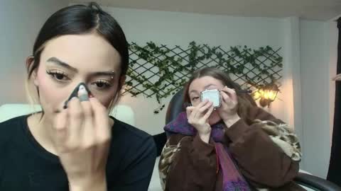 Snapshot of velvet__moon chatting on April 2026 09:53:01 PM Sophi online show from April 2026 09:53:01 PM