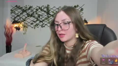 Snapshot of velvet__moon chatting on April 2026 12:23:01 AM Sophi online show from April 2026 12:23:01 AM