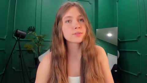 velvet_cherry online show from February 2025 02:57:01 PM