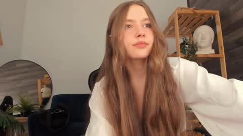 velvet_cherry online show from November 2025 04:07:02 PM