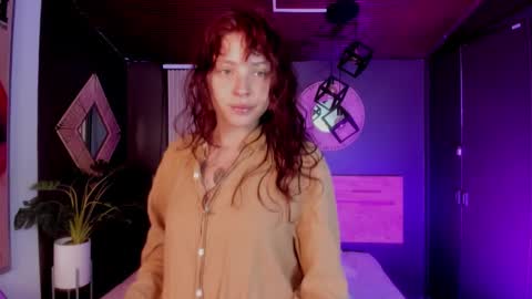 Isabella  online show from February 2026 11:41:01 AM