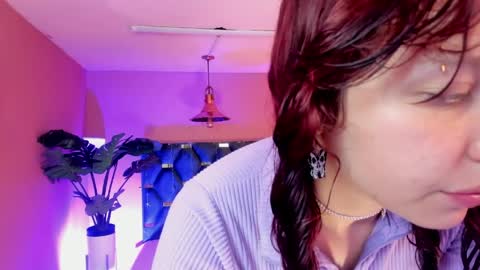 Isabella  online show from April 2026 11:22:02 AM