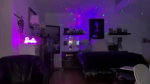 Snapshot of velvetbarbie chatting on March 2026 01:33:01 AM VelvetBarbie online show from March 2026 01:33:01 AM