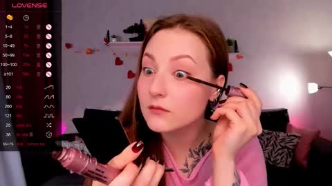 Mia online show from November 2025 08:47:01 AM