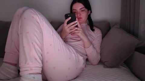 velvetmoon123 online show from February 2026 05:56:01 AM