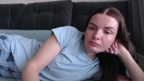 velvetmoon123 online show from April 2026 12:33:01 PM