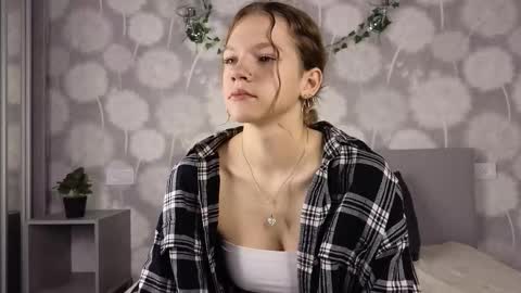 Kelly online show from October 2025 06:19:02 AM