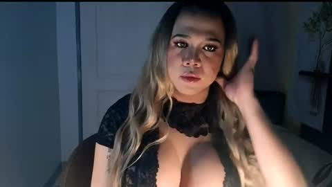 Snapshot of velvettransx chatting on June 2026 10:14:02 AM Vel online show from June 2026 10:14:02 AM
