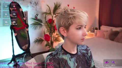 CLEOshort hair  TIna long hair  online show from February 2025 04:31:01 PM