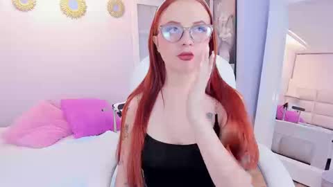 Snapshot of velvetxxvice chatting on September 2025 09:58:02 PM Yvonne online show from September 2025 09:58:02 PM