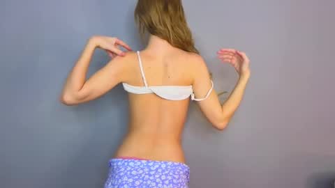 Venelopa online show from February 2025 10:43:02 AM