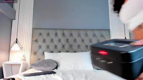 venez sofia  online show from October 2025 06:50:02 PM