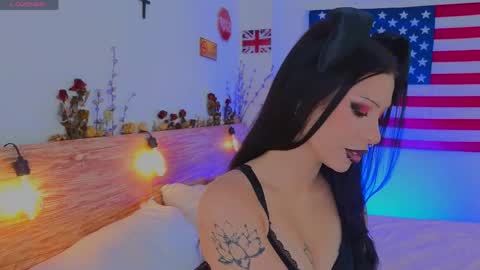 Vivian online show from May 2026 05:15:01 AM