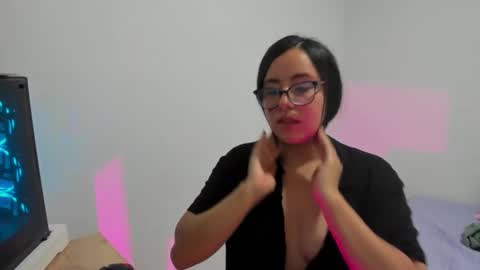 Venus online show from October 2025 01:28:02 AM