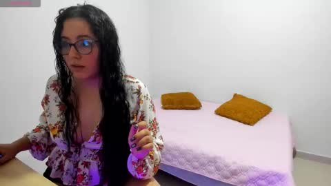 Venus online show from November 2025 10:45:02 PM