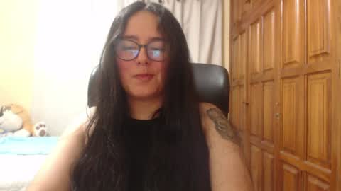 Snapshot of venus_cat_ chatting on June 2026 04:11:01 AM Venus online show from June 2026 04:11:01 AM