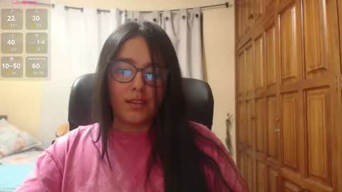 Snapshot of venus_cat_ chatting on June 2026 03:11:01 AM Venus online show from June 2026 03:11:01 AM