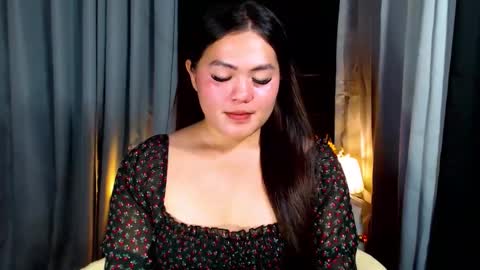 Snapshot of venus_colly chatting on April 2026 02:18:01 AM I am Colly Your mystery girl online show from April 2026 02:18:01 AM