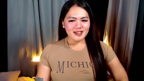 Snapshot of venus_colly chatting on April 2026 11:35:01 AM I am Colly Your mystery girl online show from April 2026 11:35:01 AM