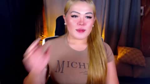 Snapshot of venus_colly chatting on July 2026 03:09:02 AM I am Colly Your mystery girl online show from July 2026 03:09:02 AM