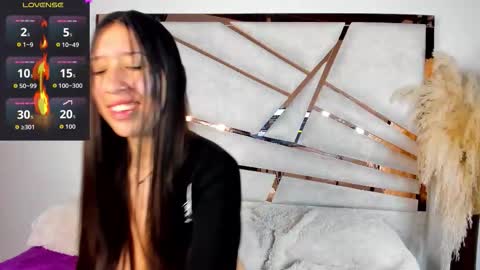 venusmorgan_ online show from November 2025 12:27:02 PM