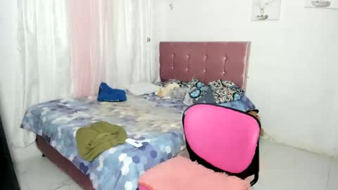 Snapshot of venuswilliamx chatting on November 2025 01:05:01 AM venus online show from November 2025 01:05:01 AM