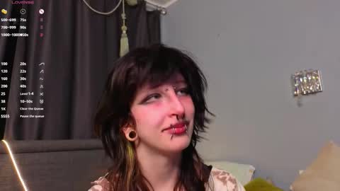 Erica online show from December 2025 08:14:01 PM