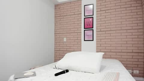 Snapshot of vera_fernandez chatting on March 2025 10:42:01 PM Vera online show from March 2025 10:42:01 PM