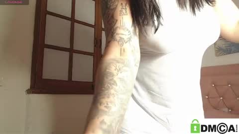 Snapshot of vera_lux chatting on May 2026 10:04:02 PM Vera Lux online show from May 2026 10:04:02 PM