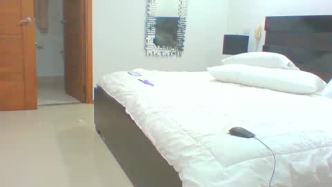 vergagolosa22 online show from October 2025 03:48:02 AM