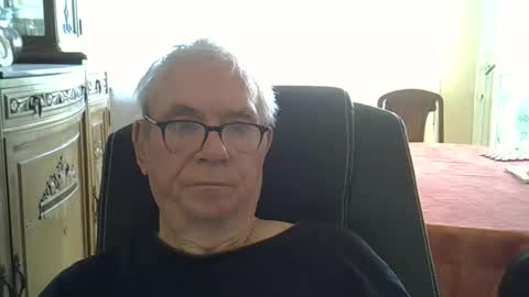 Snapshot of vergne50 chatting on May 2026 05:01:02 AM vergne50 online show from May 2026 05:01:02 AM