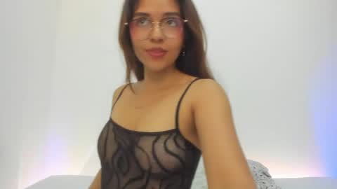Snapshot of verohoneymoon chatting on April 2026 03:26:02 PM Veronica online show from April 2026 03:26:02 PM