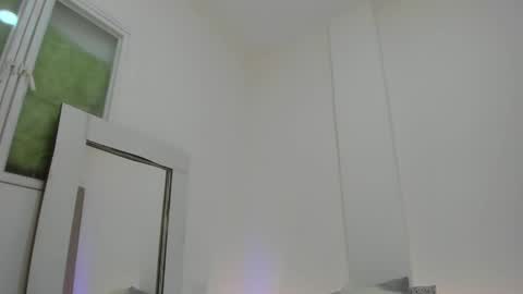 Snapshot of verohoneymoon chatting on April 2026 11:24:02 PM Veronica online show from April 2026 11:24:02 PM