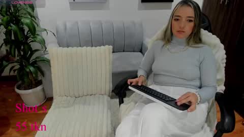 Catalina online show from September 2025 03:27:02 AM