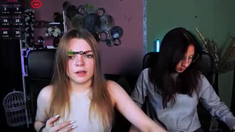 Ronni online show from November 2025 08:13:02 PM